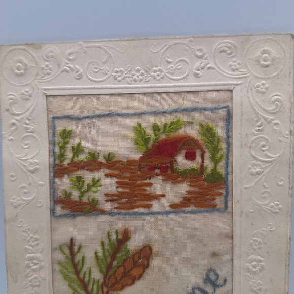 Vintage PR Bonne Année Embroidered Postcard Cottage Pinecones Embossed Frame Fra - Picture 2 of 8